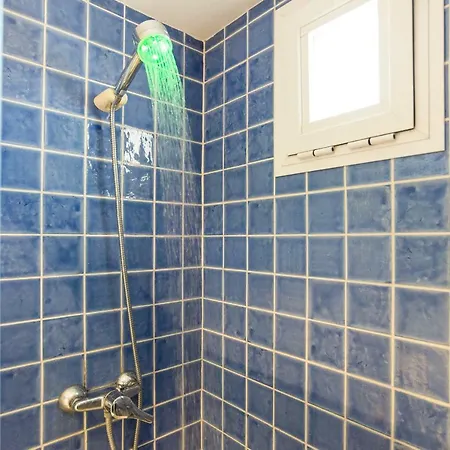 Gr3-renovated Apt Next To Old Town With Cozy Terrace Appartamento