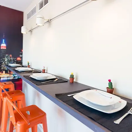 Gr3-renovated Apt Next To Old Town With Cozy Terrace *