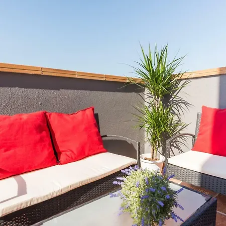 Gr3-renovated Apt Next To Old Town With Cozy Terrace * Malaga