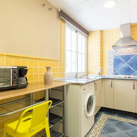 Gr3-renovated Apt Next To Old Town With Cozy Terrace * Malaga