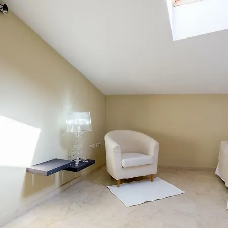 Gr3-renovated Apt Next To Old Town With Cozy Terrace Apartment *